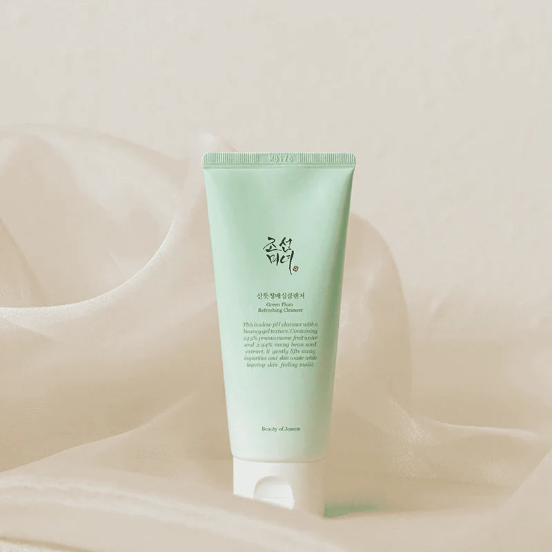 Green Plum Refreshing Cleanser (100ml)